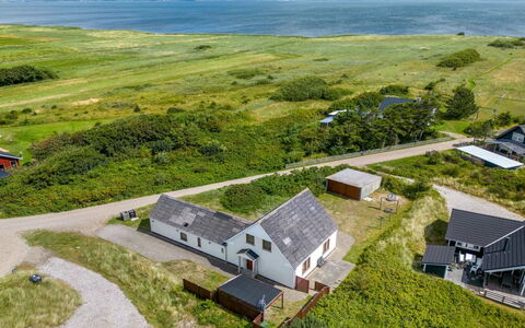 Matthias - 400M to the Fjord: Chalet, Domicile, Maison, Toit, Porche, Biens, Siding, Batiments Jardin, Ferme, Cour