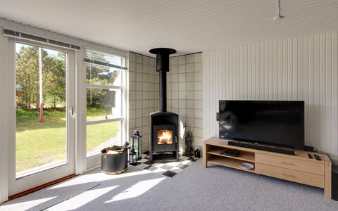 Iver - 600M to the Fjord: Maison, Toit, Domicile, Chalet, Cabanon, Batiments Jardin, Siding, Cour, Cabane En Rondins, Cabane