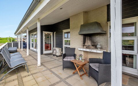 Temelko - 200M from the Sea: Maison, Toit, Domicile, Chalet, Biens, Ferme, Villa, Porche, Siding