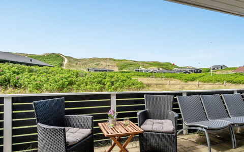 Temelko - 200M from the Sea: Maison, Toit, Domicile, Chalet, Biens, Ferme, Villa, Porche, Siding