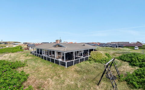 Temelko - 200M from the Sea: Maison, Toit, Domicile, Chalet, Biens, Ferme, Villa, Porche, Siding