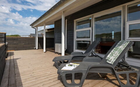 Temelko - 200M from the Sea: Piscine, Mobilier De Jardin, Meubles, Recours, Dalle, Eco Hôtel, Ombre, Chaise, Loisir, Biens