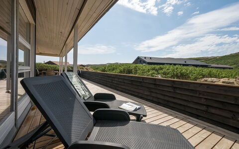 Temelko - 200M from the Sea: Piscine, Mobilier De Jardin, Meubles, Recours, Dalle, Eco Hôtel, Ombre, Chaise, Loisir, Biens