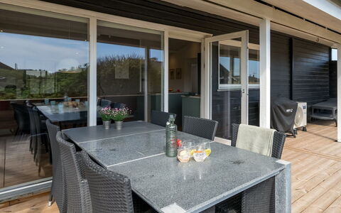 Temelko - 200M from the Sea: Piscine, Mobilier De Jardin, Meubles, Recours, Dalle, Eco Hôtel, Ombre, Chaise, Loisir, Biens