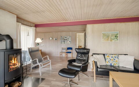 Steffen - 450M to the Fjord: Meubles, Design Intérieur, Sol, Sol, Bois, Plafond, Salon, Parquet, Pièce, Éclairage