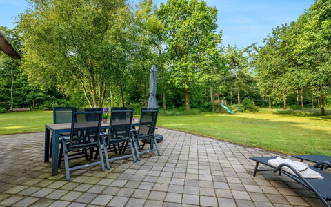 Fina - 15Km from the Sea: Chalet, Domicile, Maison, Toit, Porche, Biens, Siding, Batiments Jardin, Ferme, Cour