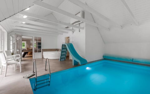 Nilla - 2.1Km from the Sea: Sol, Plafond, Sol, Design Intérieur, Piscine, Grenier, Recours, Conception, Hôtel, Dur
