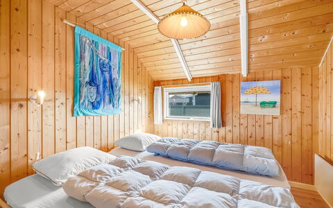 Sofie - 150M from the Sea: Bois, Domicile, Chambre, Chalet, Literie, Cabane En Rondins, L'Hiver, Lit, Gelé, Drap De Lit
