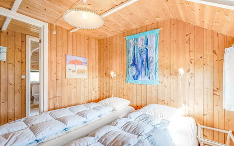 Sofie - 150M from the Sea: Bois, Chambre, Domicile, Lit, Literie, Drap De Lit, Linge, L'Hiver, Cadre De Lit, Cabane En Rondins