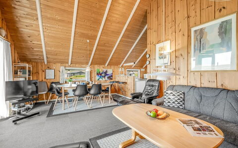Sofie - 150M from the Sea: Domicile, Maison, Chalet, Architecture, Cabane En Rondins, Siding, Gelé, L'Hiver, Porche