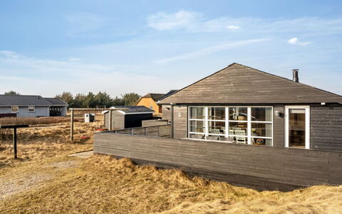 Withger - 300M from the Sea: Maison, Toit, Domicile, Chalet, Cabanon, Batiments Jardin, Siding, Cour, Cabane En Rondins, Cabane