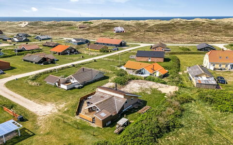 Arla - 200M from the Sea: Bois, Toit, Architecture, Domicile, Maison, Chalet, Siding, Dur, Pente, Biens