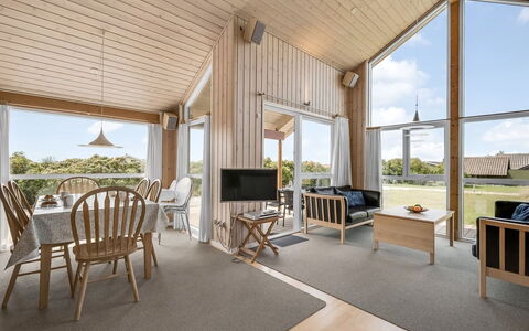 Cristine - 400M from the Sea: Domicile, Chalet, Siding, Dur, Porche, Biens, Planche, Tache De Bois, Conception, Lumber