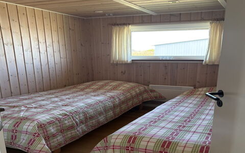 Cristine - 400M from the Sea: Bois, Sol, Sol, Design Intérieur, Chambre, Pièce, Tache De Bois, Dur, Lit, Plafond