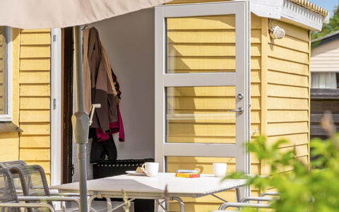Suki - 650M from the Sea: Bois, Toit, Architecture, Domicile, Maison, Chalet, Siding, Dur, Pente, Biens