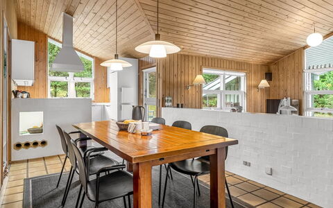Hereth - 700M from the Sea: Bois, Design Intérieur, Plafond, Luminaire, Meubles, Sol, Table Cuisine Et Salle A Manger, Cuisine, Sol, Domicile