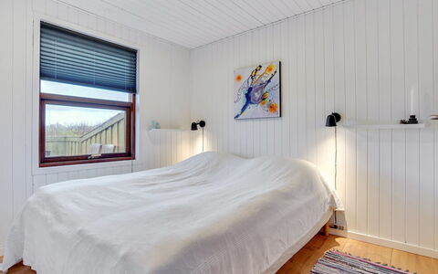 Jobst - 150M from the Sea: Bois, Plafond, Chambre, Design Intérieur, Domicile, Sol, Lit, Parquet, Pièce, Literie