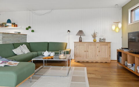 Jobst - 150M from the Sea: Bois, Sol, Design Intérieur, Meubles, Sol, Salon, Canapé, Domicile, Parquet