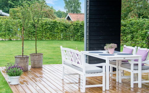 Dorthie - 800M from the Sea: Bois, Maison, Chalet, Domicile, Toit, Zone Rurale, Siding, Cabane En Rondins, Batiments Jardin, Dur