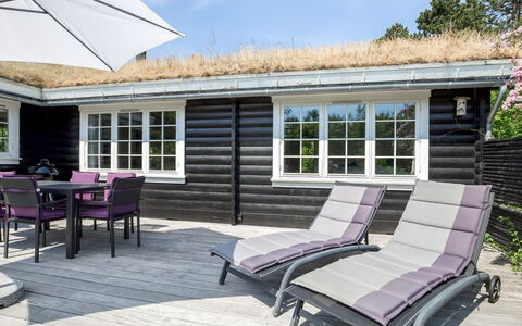 Ottil - 1Km from the Sea: Bois, Maison, Chalet, Domicile, Toit, Zone Rurale, Siding, Cabane En Rondins, Batiments Jardin, Dur