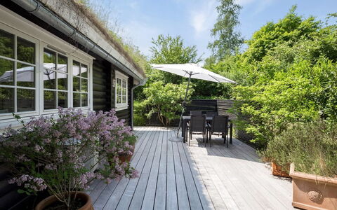 Ottil - 1Km from the Sea: Bois, Maison, Chalet, Domicile, Toit, Zone Rurale, Siding, Cabane En Rondins, Batiments Jardin, Dur
