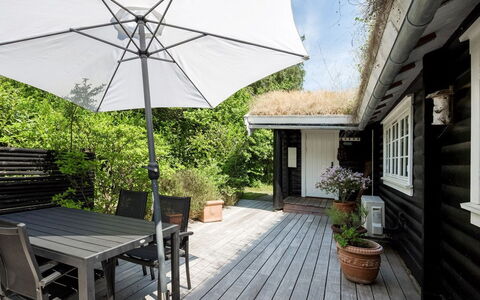Ottil - 1Km from the Sea: Bois, Maison, Chalet, Domicile, Toit, Zone Rurale, Siding, Cabane En Rondins, Batiments Jardin, Dur