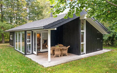 Follerich - 250M from the Sea: Toit, Lot Terre, Chalet, Domicile, Zone Rurale, Cabanon, Siding, Batiments Jardin, Cabane En Rondins, Cabane