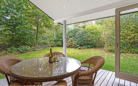 Follerich - 250M from the Sea: Toit, Lot Terre, Chalet, Domicile, Zone Rurale, Cabanon, Siding, Batiments Jardin, Cabane En Rondins, Cabane