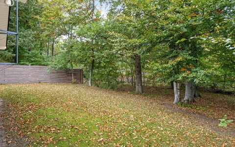 Follerich - 250M from the Sea: Toit, Lot Terre, Chalet, Domicile, Zone Rurale, Cabanon, Siding, Batiments Jardin, Cabane En Rondins, Cabane