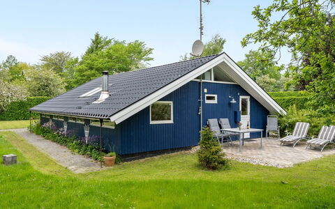 Begitta - 350M from the Sea: Bois, Toit, Architecture, Domicile, Maison, Chalet, Siding, Dur, Pente, Biens