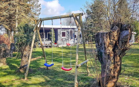 Frode - 400M from the Sea: Bois, Maison, Chalet, Domicile, Toit, Zone Rurale, Siding, Cabane En Rondins, Batiments Jardin, Dur