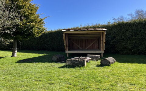 Annegret - 250M from the Sea: Herbe, Maison, Toit, Domicile, Chalet, Arbuste, Lot Terre, Zone Rurale, Ferme, Couverture De Sol