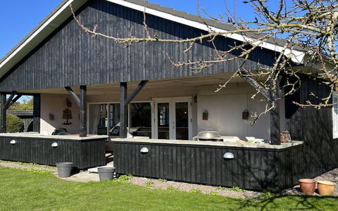 Annegret - 250M from the Sea: Herbe, Maison, Toit, Domicile, Chalet, Arbuste, Lot Terre, Zone Rurale, Ferme, Couverture De Sol