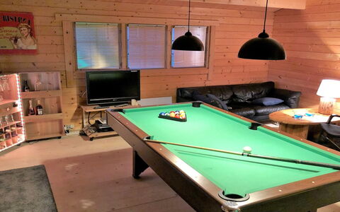 Analine - 1Km from the Sea: Piscine, Mobilier De Jardin, Meubles, Recours, Dalle, Eco Hôtel, Ombre, Chaise, Loisir, Biens