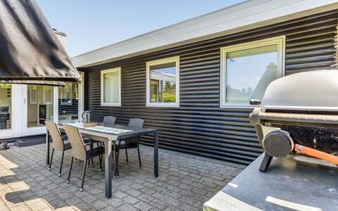 Allaine - 500M from the Sea: Bois, Maison, Chalet, Domicile, Toit, Zone Rurale, Siding, Cabane En Rondins, Batiments Jardin, Dur