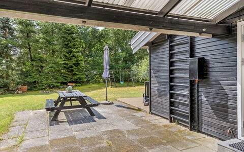 Fjola - 200M from the Sea: Domicile, Chalet, Porche, Dur, Siding, Plate-Forme, Ombre, Planche, Biens, Batiments Jardin