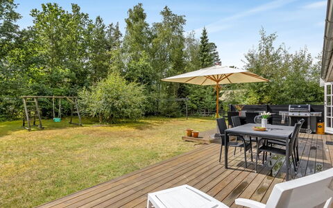 Fjola - 200M from the Sea: Piscine, Mobilier De Jardin, Meubles, Recours, Dalle, Eco Hôtel, Ombre, Chaise, Loisir, Biens