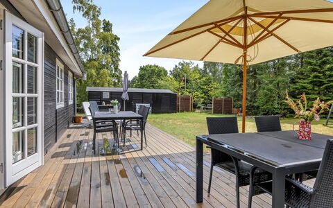 Fjola - 200M from the Sea: Piscine, Mobilier De Jardin, Meubles, Recours, Dalle, Eco Hôtel, Ombre, Chaise, Loisir, Biens