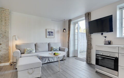Odeta - 100M from the Sea: Maison, Toit, Domicile, Chalet, Cabanon, Batiments Jardin, Siding, Cour, Cabane En Rondins, Cabane
