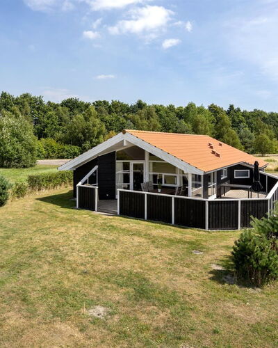 Swanhild - 900M from the Sea
