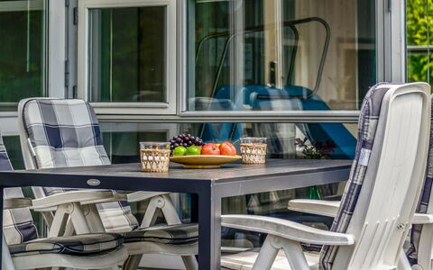 Joakim - 350M from the Sea: Piscine, Mobilier De Jardin, Meubles, Recours, Dalle, Eco Hôtel, Ombre, Chaise, Loisir, Biens