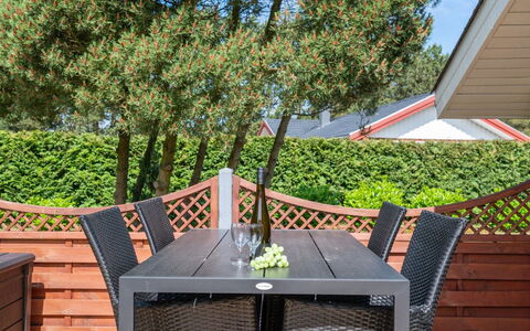 Filippa - 900M from the Sea: Bois, Maison, Chalet, Domicile, Toit, Zone Rurale, Siding, Cabane En Rondins, Batiments Jardin, Dur