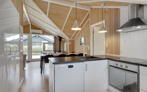 Uolevi - 200M from the Sea: Maison, Domicile, Toit, Chalet, Lot Terre, Biens, Ferme, Village, Ferme