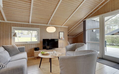 Uolevi - 200M from the Sea: Maison, Domicile, Toit, Chalet, Lot Terre, Biens, Ferme, Village, Ferme