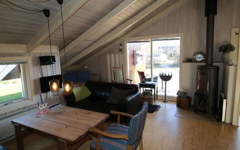 Akari - 400M from the Sea: Maison, Domicile, Toit, Zone Résidentielle, Chalet, Biens, Ferme, Pelouse, Aménagement Paysager, Siding