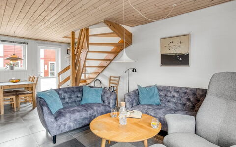 Alissa - 400M from the Sea: Meubles, Bois, Design Intérieur, Sol, Sol, Chaise, Pièce, Plafond, Salon, Appartement