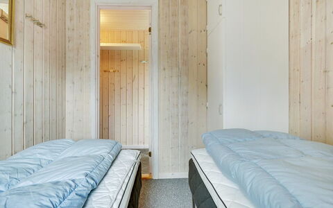 Patrice - 2Km from the Sea: Meubles, Design Intérieur, Chaise, Sol, Table, Recours, Sol, Plafond, Pièce, Eco Hôtel