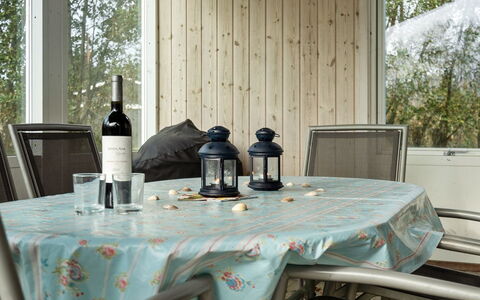Patrice - 2Km from the Sea: Meubles, Design Intérieur, Chaise, Sol, Table, Recours, Sol, Plafond, Pièce, Eco Hôtel
