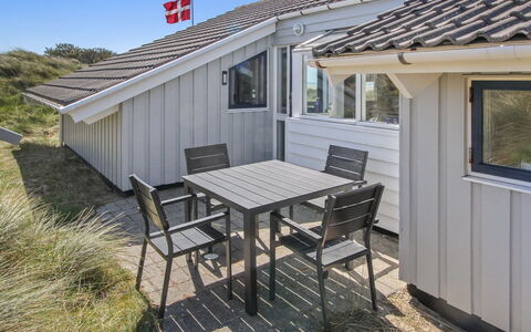 Wikar - 50M from the Sea: Architecture, Toit, Domicile, Composite, Daylighting, Siding, Allée