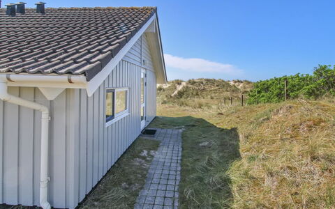 Wikar - 50M from the Sea: Maison, Domicile, Toit, Chalet, Lot Terre, Biens, Ferme, Village, Ferme